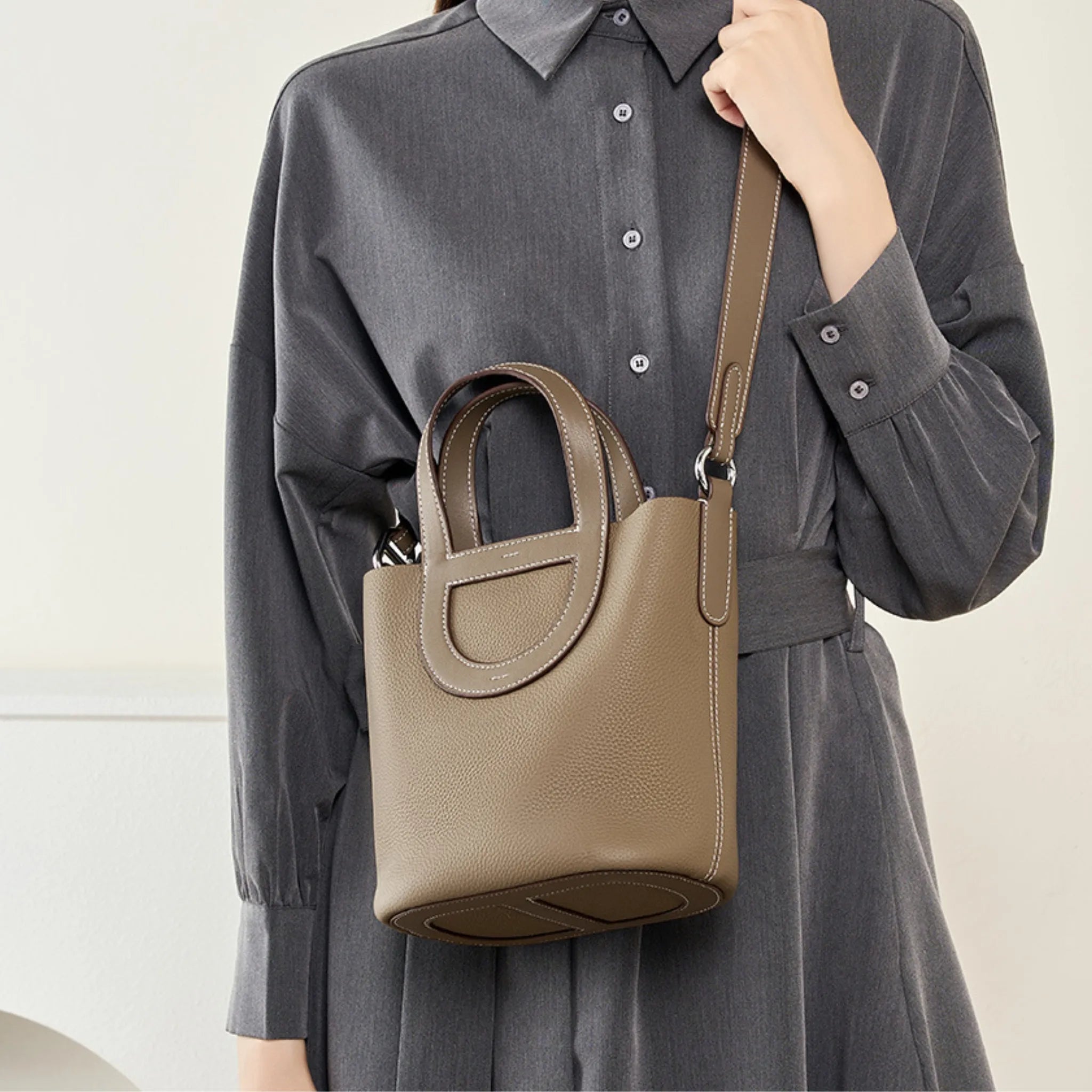 Bolsa Eleonor Tote Transversal Couro Legítimo