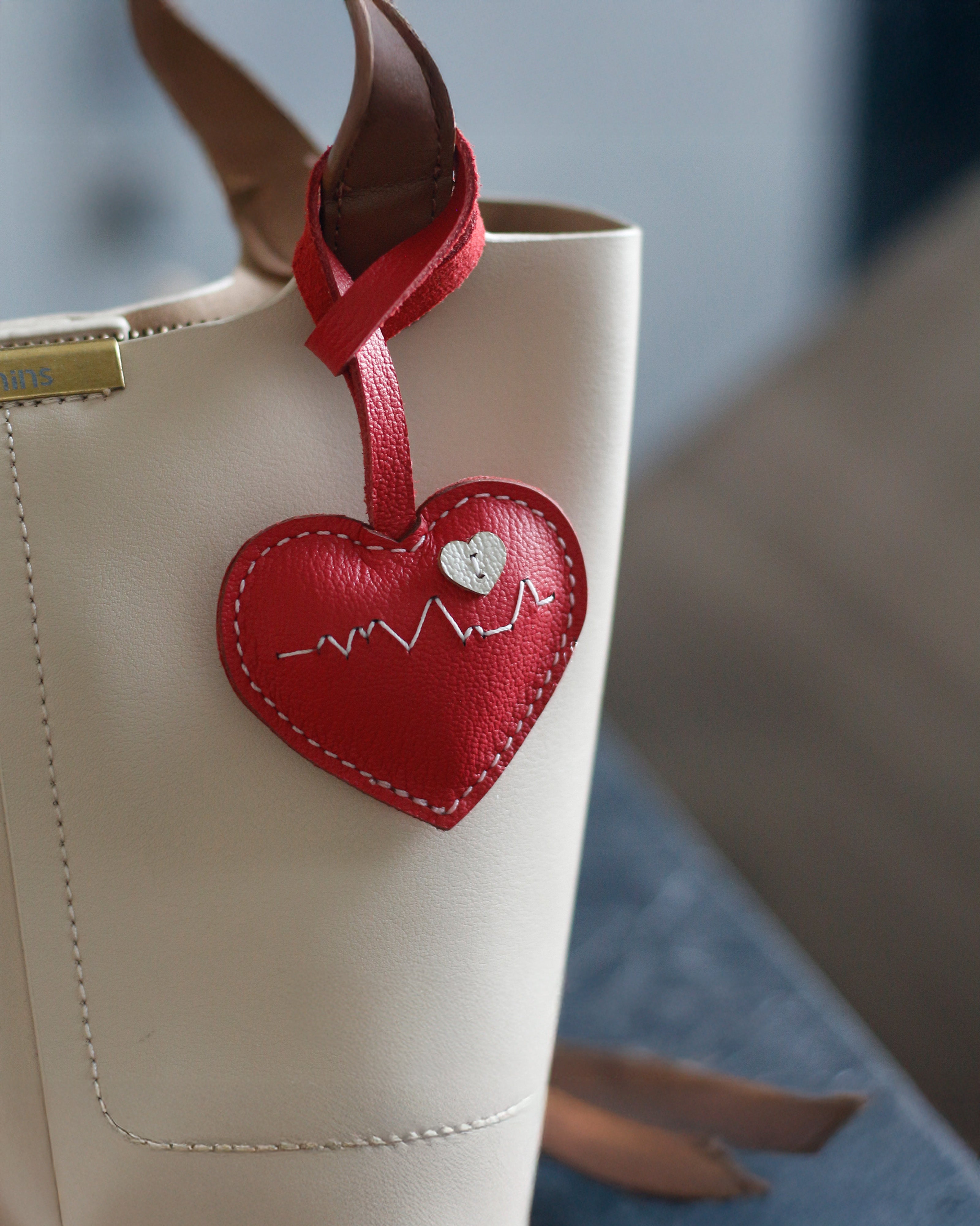 Bag Charm Coração Pulse