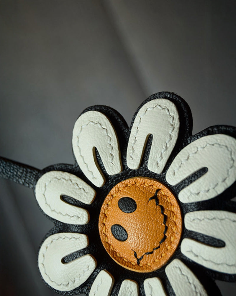 Bag Charm Flor Sorrindo