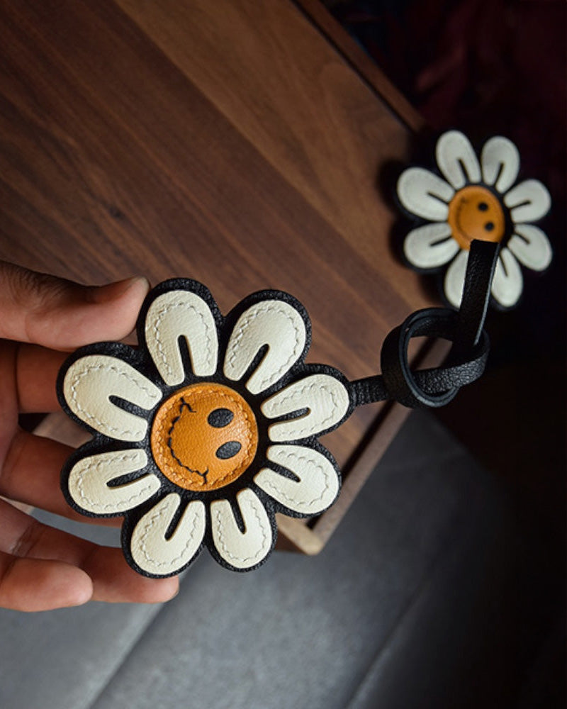 Bag Charm Flor Sorrindo